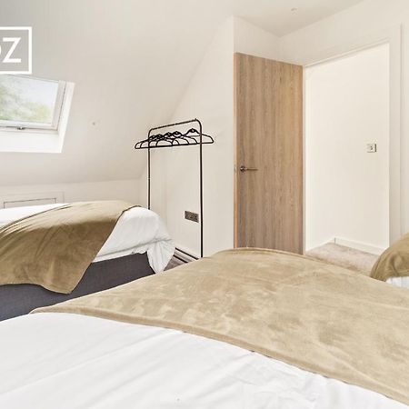Spacious 4 Bedroom 3 Bath House For Families & Contractors With Free Parking, Fast Wi-Fi & Netflix By Firoz Property Management Лідс Екстер'єр фото