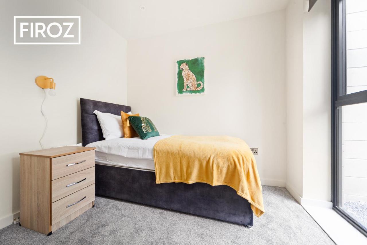 Spacious 4 Bedroom 3 Bath House For Families & Contractors With Free Parking, Fast Wi-Fi & Netflix By Firoz Property Management Лідс Екстер'єр фото